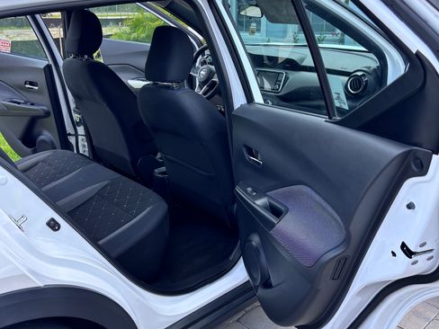 Used 2020 Nissan Kicks SV FWD image 9