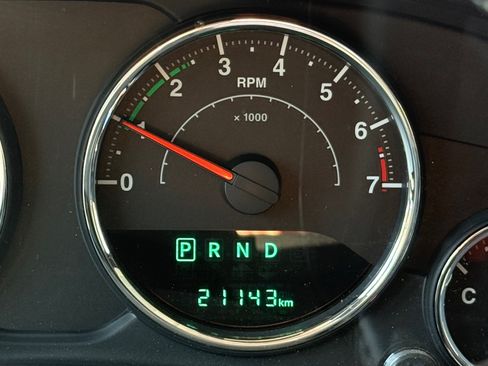 Used 2015 Jeep Wrangler Unlimited Sahara w/ Katzkin Premium Leather Group image 8