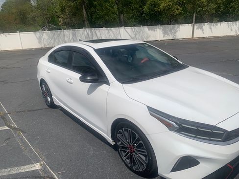 Used 2022 Kia Forte GT w/ GT2 Package image 4