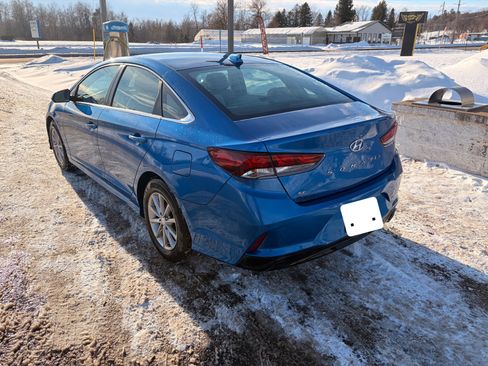 Used 2018 Hyundai Sonata SE w/ Cargo Package image 2