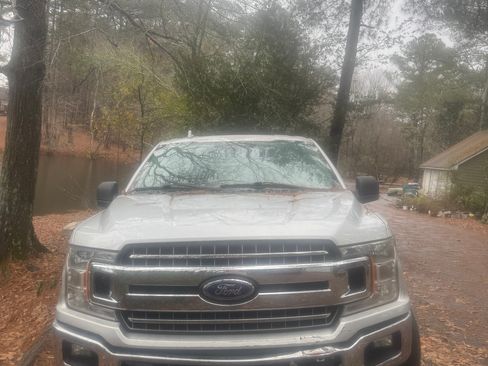 Used 2018 Ford F150 XLT w/ Equipment Group 302A Luxury image 2