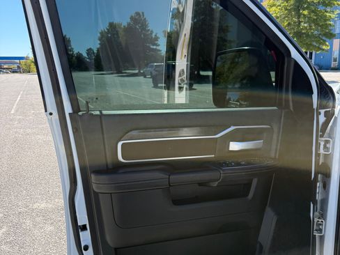 Used 2024 RAM 3500 Big Horn w/ Sport Appearance Package image 23