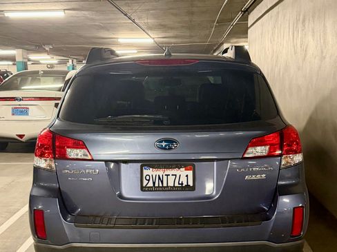 Used 2014 Subaru Outback 2.5i Limited w/ Moonroof Package image 4