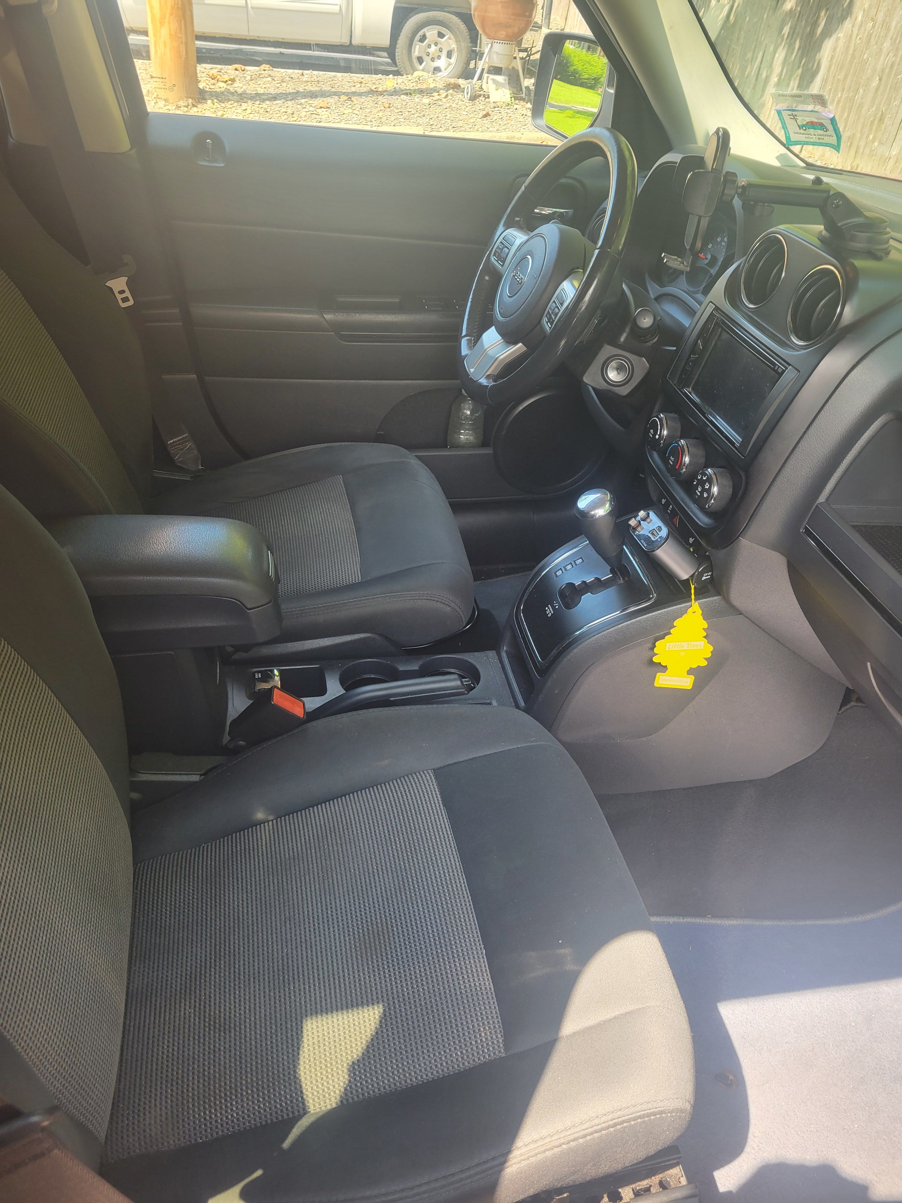 Used 2012 Jeep Patriot Latitude AWD/4WD image 8
