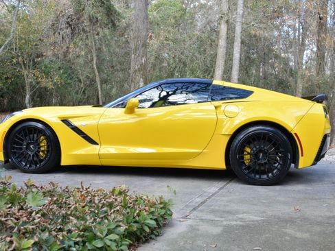 Used 2014 Chevrolet Corvette Stingray Coupe w/ 2LT Preferred Equipment Group image 1