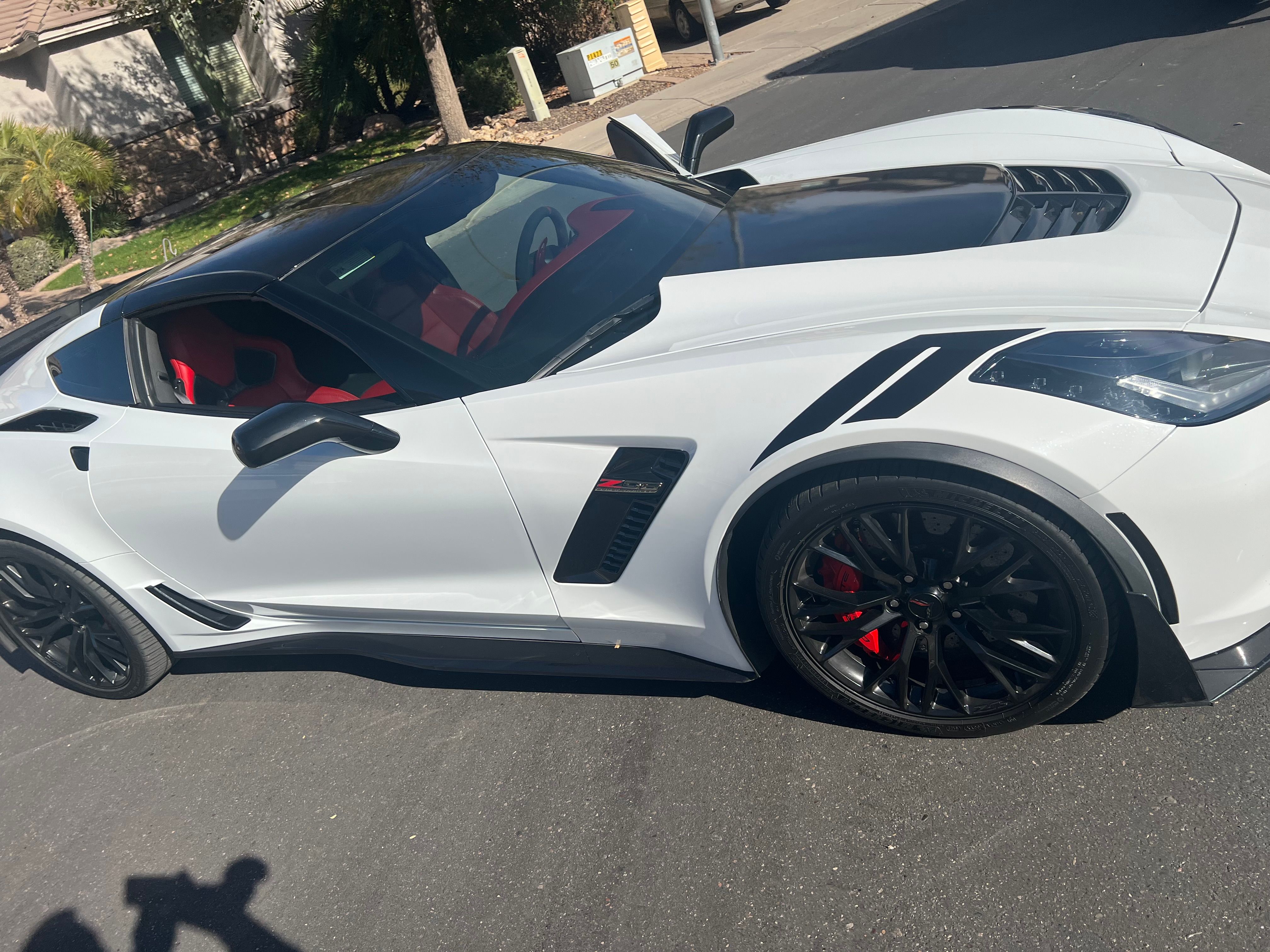 Used 2016 Chevrolet Corvette Z06 w/ Z07 Performance Package RWD image 8