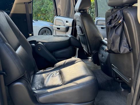 Used 2012 GMC Yukon XL Denali image 9