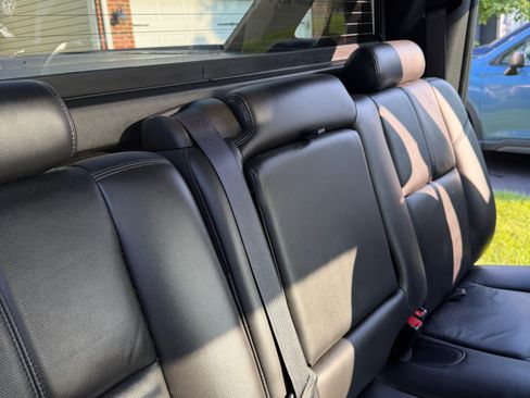 Used 2010 Chevrolet Avalanche LT w/ Luxury Package AWD/4WD image 10