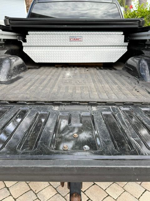 Used 2013 GMC Sierra 2500 Denali w/ Suspension Package, Off-Road AWD/4WD image 9