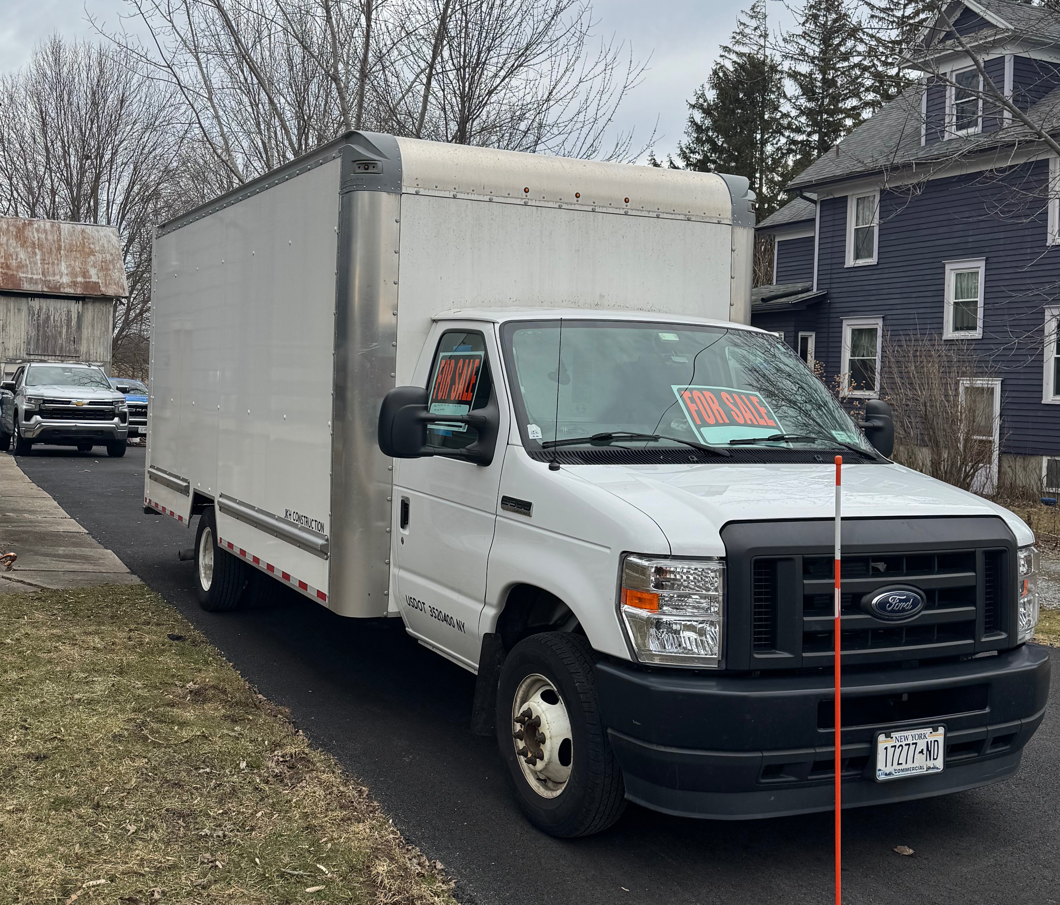 Used 2022 Ford E-350 and Econoline 350 Super Duty w/ Power Windows & Locks Group RWD image 5