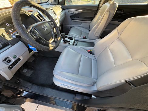 Used 2017 Honda Pilot EX-L image 10