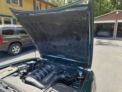 Used 2002 Jaguar XJ8 image 13