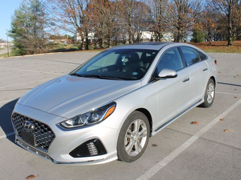 Used 2018 Hyundai Sonata Sport w/ Cargo Package image 2