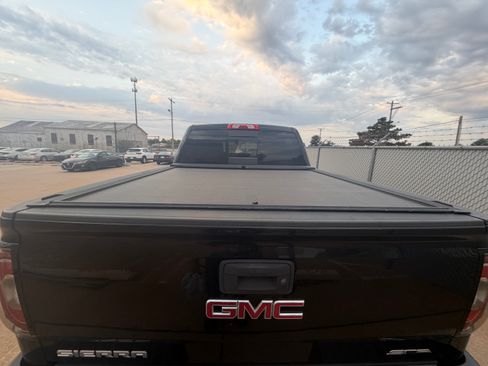 Used 2017 GMC Sierra 1500 SLT w/ SLT Premium Package AWD/4WD image 20