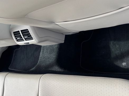 Used 2017 Volkswagen Golf Wolfsburg Edition image 19