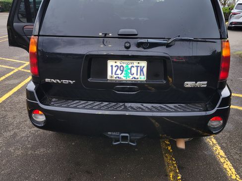 Used 2006 GMC Envoy SLT image 4