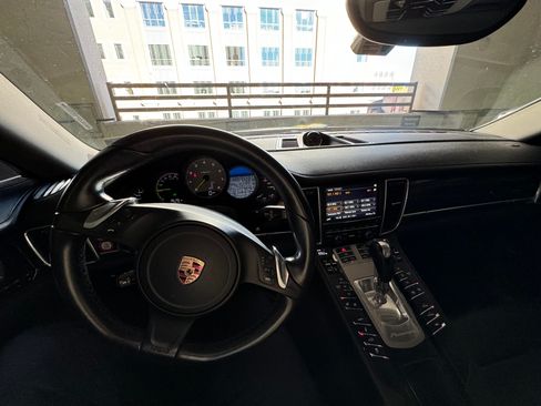 Used 2016 Porsche Panamera S RWD image 14