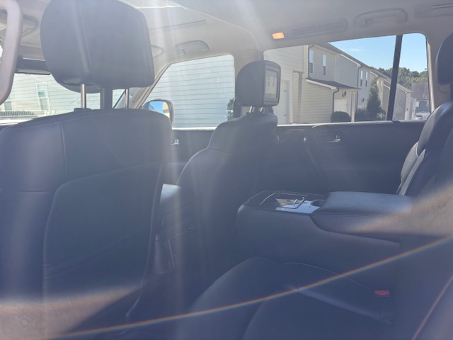 Used 2020 Nissan Armada Platinum w/ Captain's Chairs Package RWD image 6