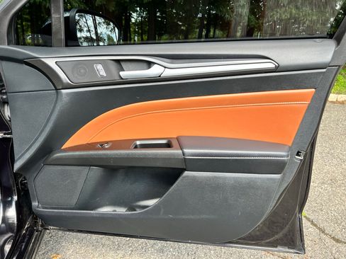 Used 2019 Ford Fusion Titanium FWD image 21