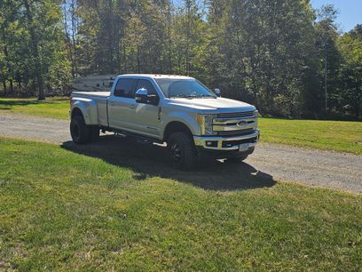 Used 2017 Ford F350 Lariat w/ Chrome Package