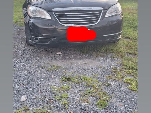 Used 2013 Chrysler 200 Limited w/ Sun/Sound Group FWD image 6