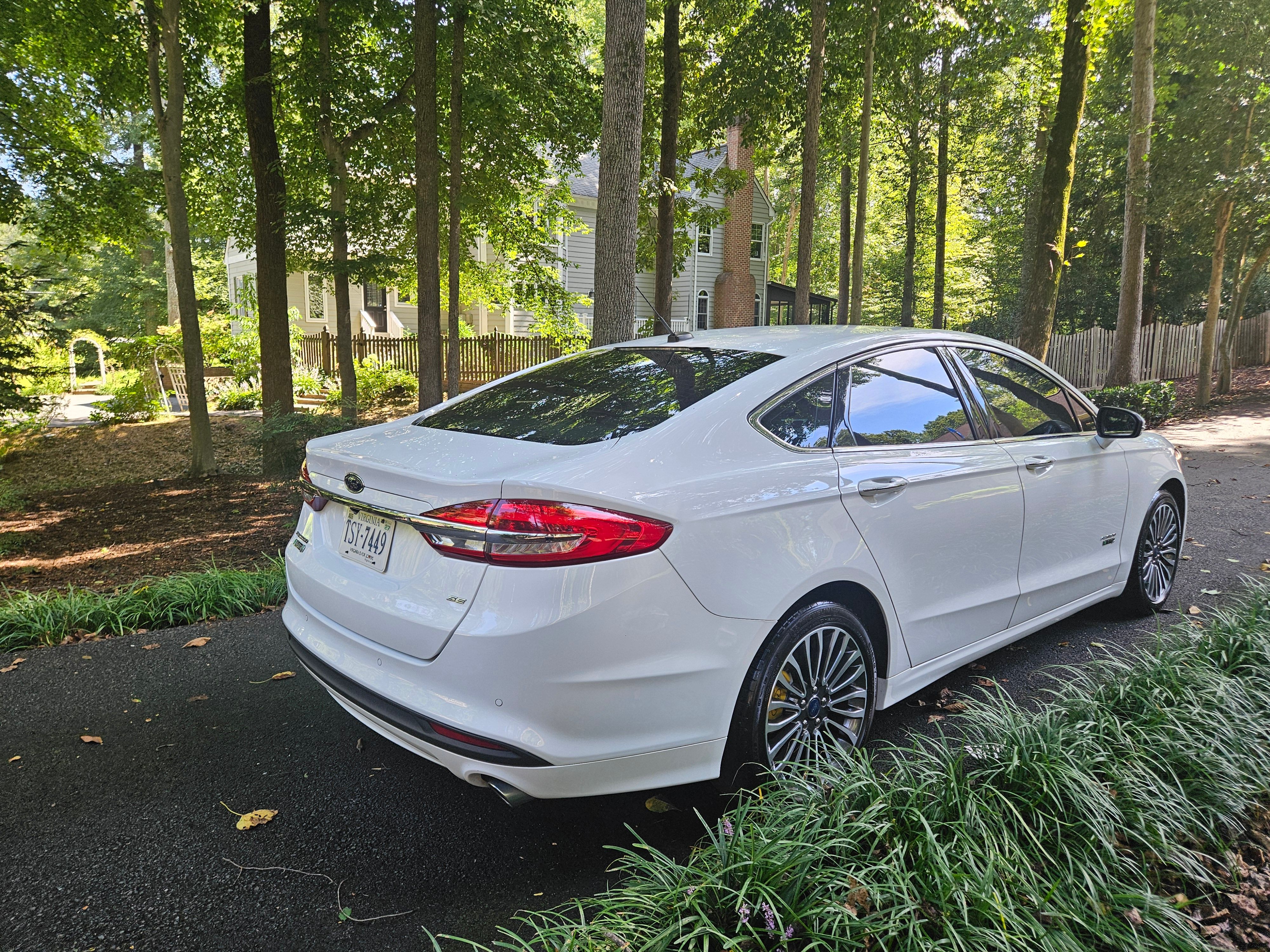 Used 2018 Ford Fusion Energi SE FWD image 13