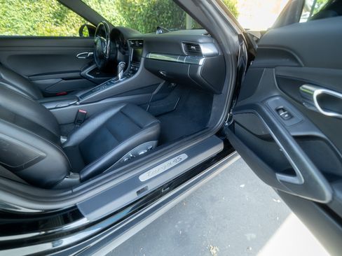 Used 2015 Porsche 911 Targa 4S image 21