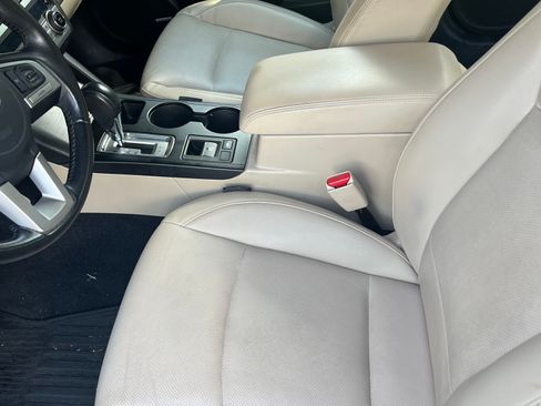 Used 2017 Subaru Legacy 2.5i Limited image 17