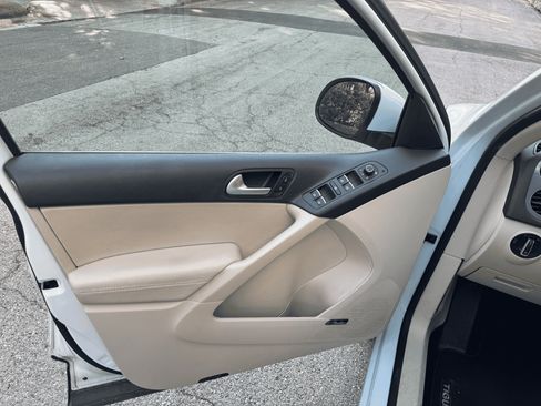 Used 2016 Volkswagen Tiguan SEL image 14