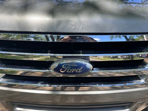 Used 2008 Ford Expedition XLT image 4