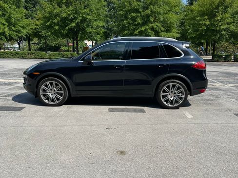 Used 2013 Porsche Cayenne image 1
