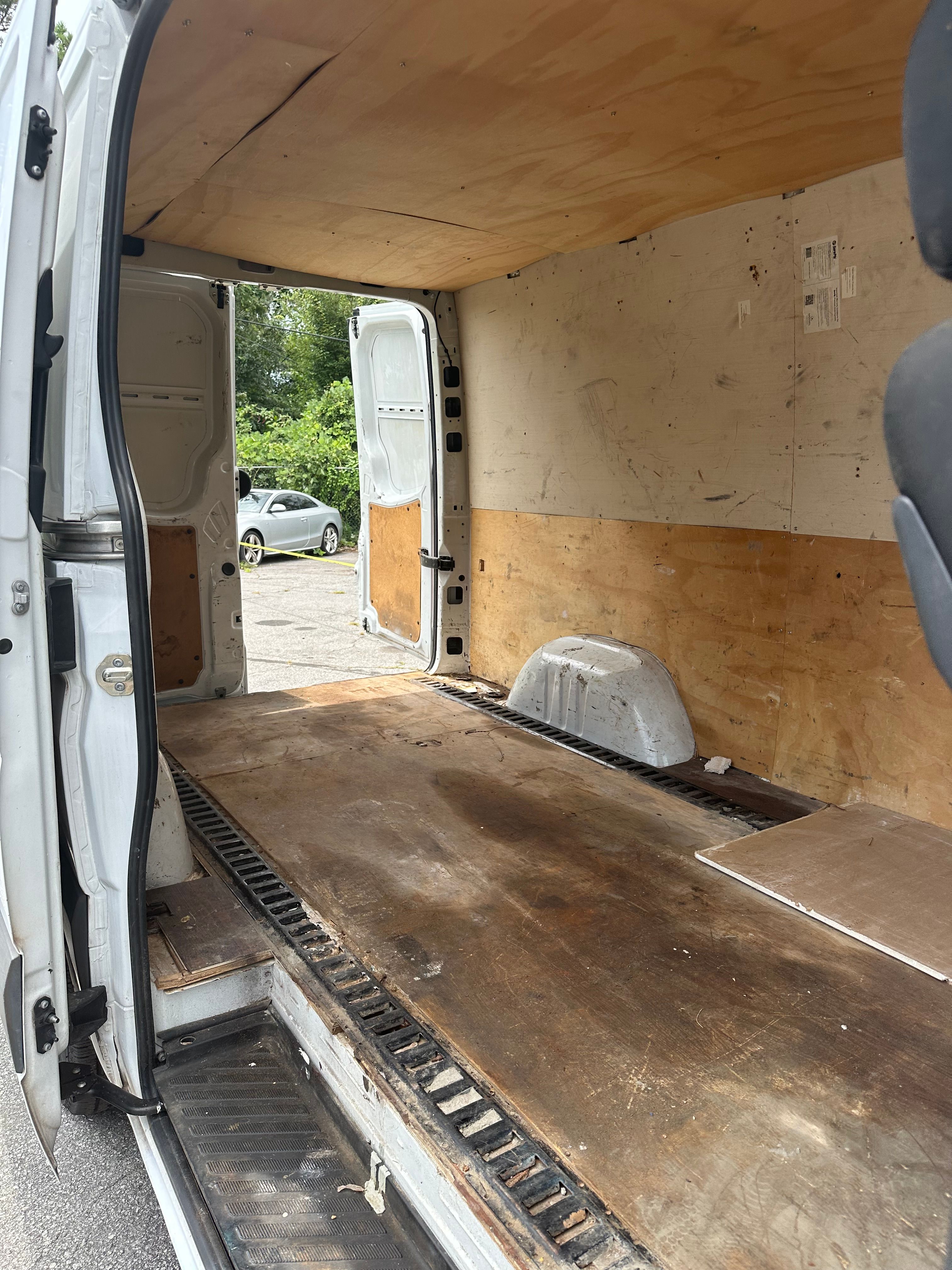 Used 2016 Mercedes-Benz Sprinter 2500 image 9