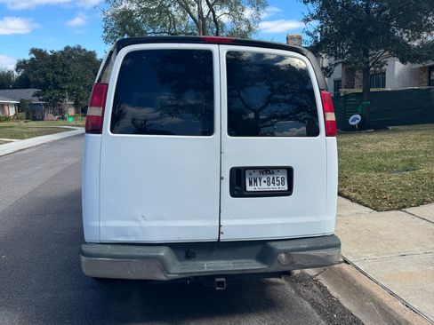 Used 2006 Chevrolet Express 3500 Passenger w/ LT Preferred Equipment Group image 5