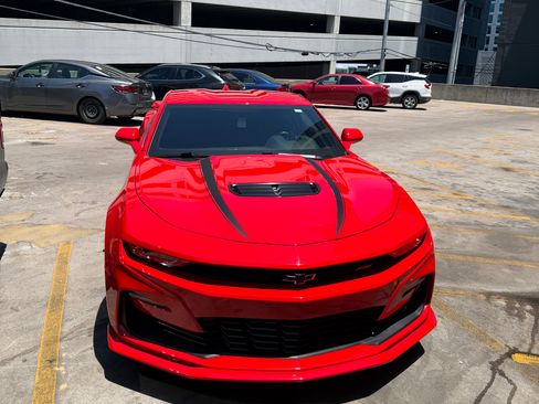 Used 2022 Chevrolet Camaro SS RWD image 8