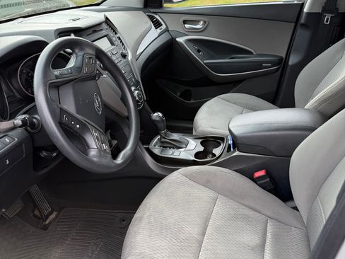 Used 2016 Hyundai Santa Fe Sport image 6