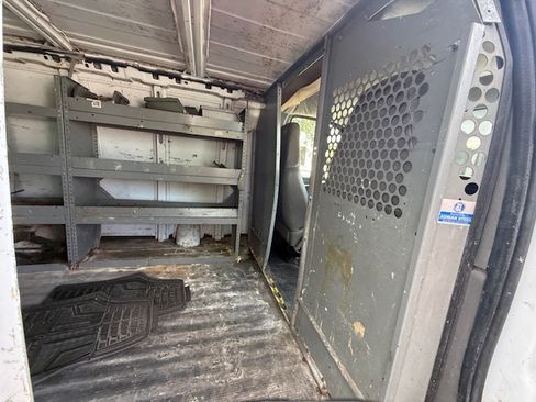 Used 2007 Chevrolet Express 3500 image 10