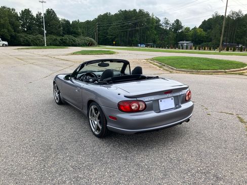 Used 2004 MAZDA MX-5 Miata MAZDASPEED w/ Grand Touring Pkg RWD image 20