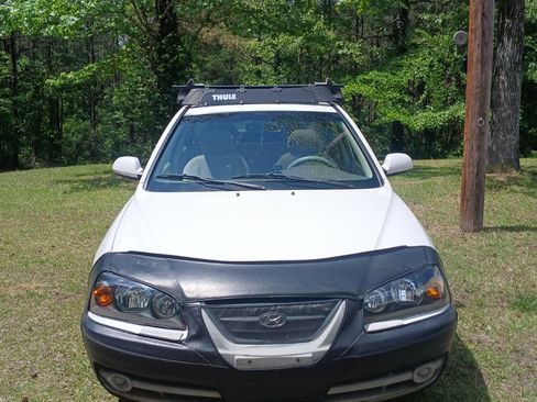 Used 2006 Hyundai Elantra GLS FWD image 2