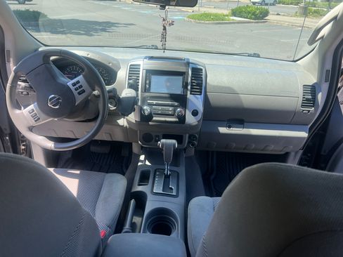 Used 2019 Nissan Frontier SV RWD image 10