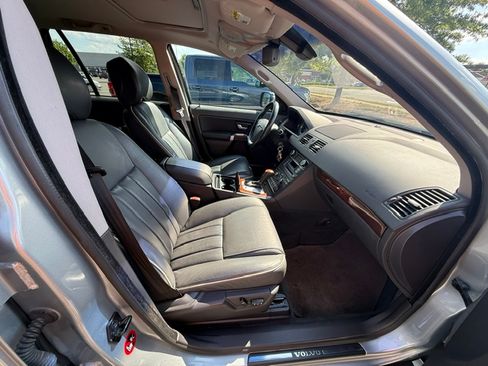 Used 2013 Volvo XC90 3.2 AWD/4WD image 16