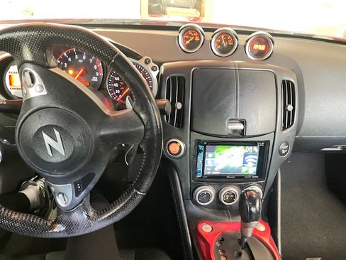 Used 2011 Nissan 370Z Coupe image 8