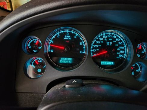 Used 2008 GMC Yukon XL SLT w/ SLT Preferred Equipment Group image 12