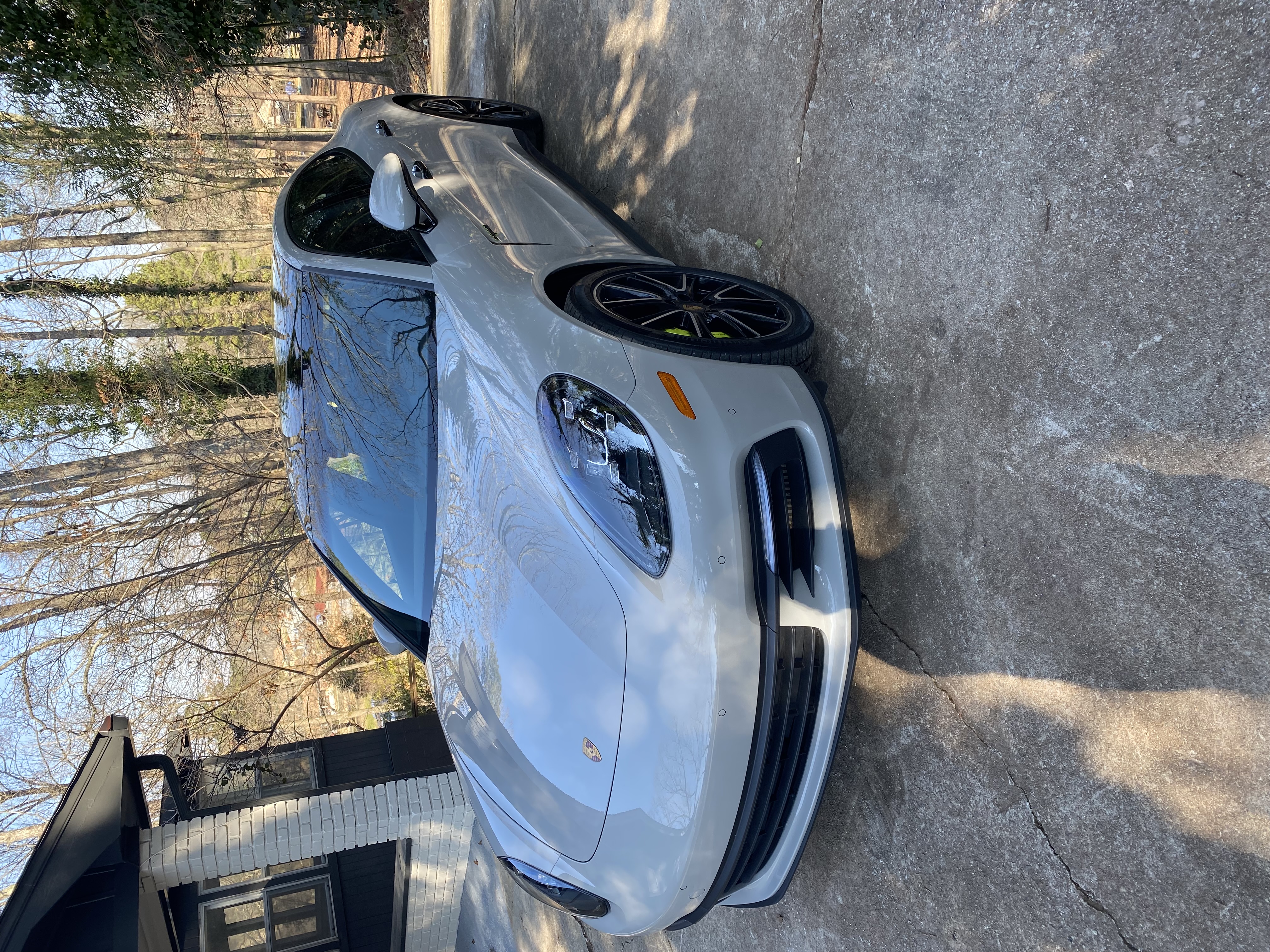 Used 2018 Porsche Panamera 4 AWD/4WD image 4