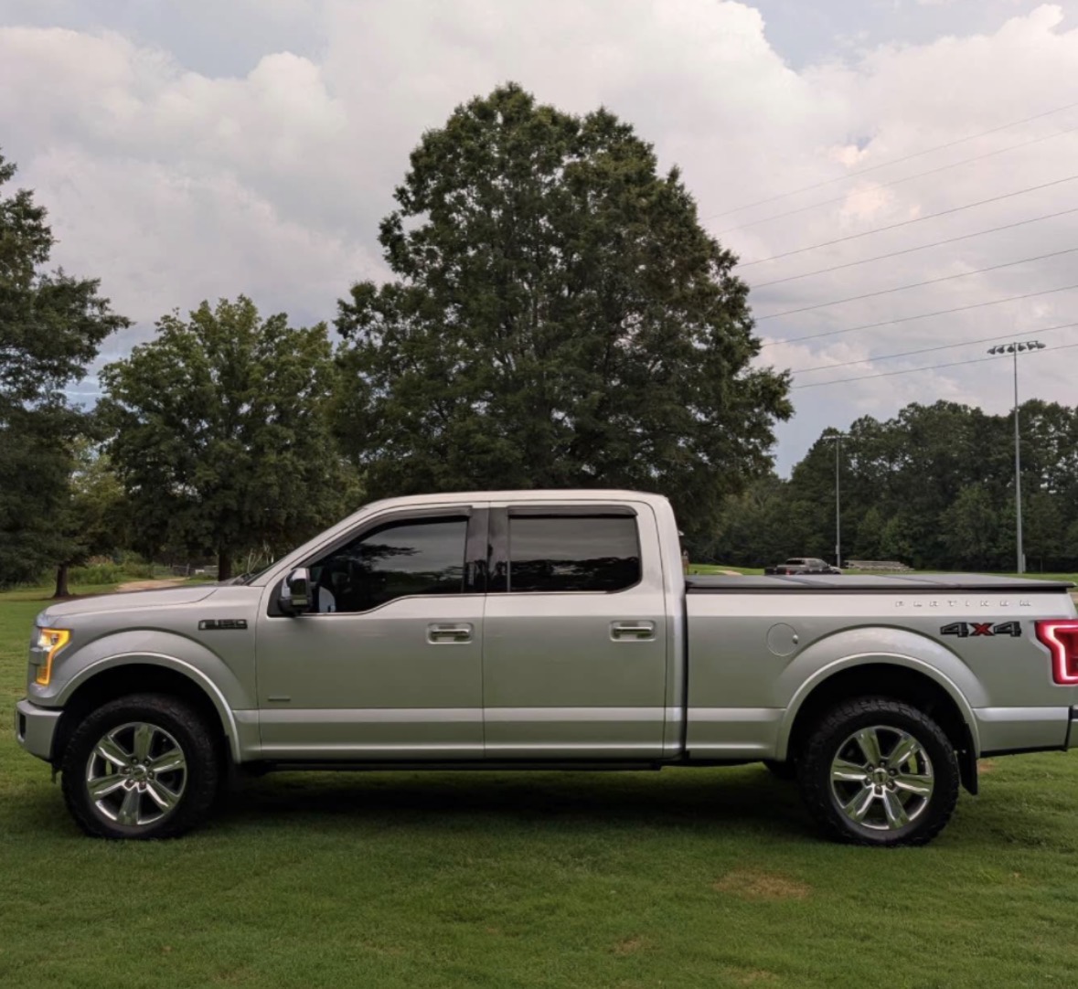 Used 2016 Ford F150 Platinum w/ Equipment Group 701A Luxury AWD/4WD image 13