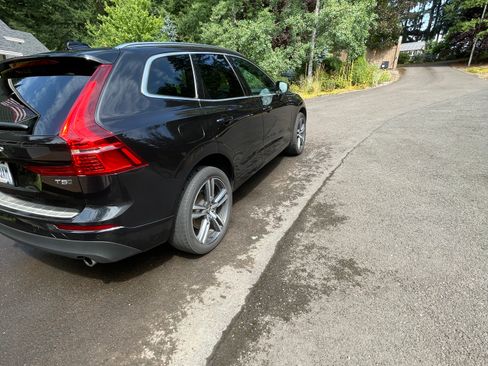 Used 2020 Volvo XC60 T5 Momentum AWD/4WD image 5