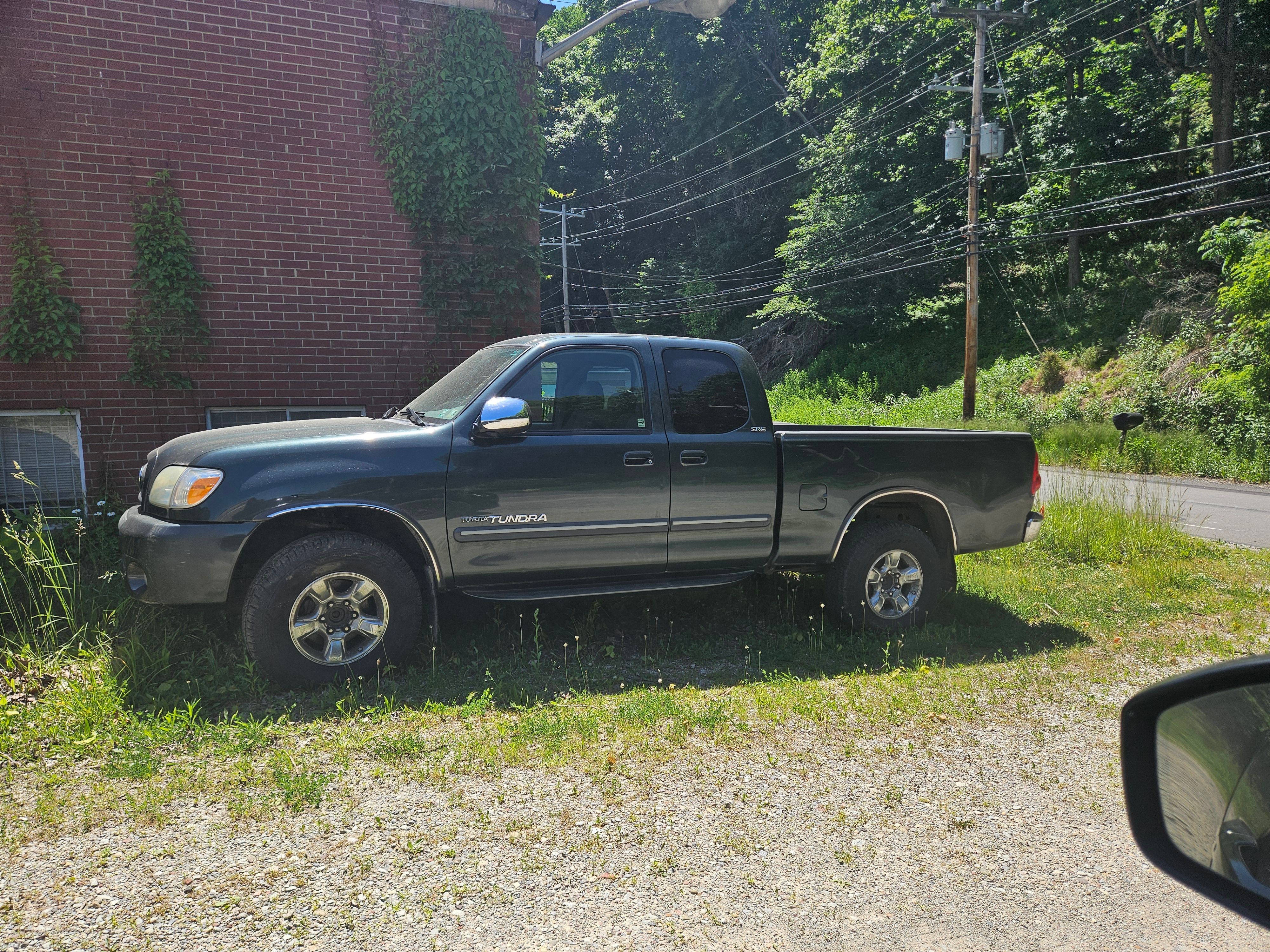 Used 2005 Toyota Tundra SR5 w/ Towing Pkg RWD image 4