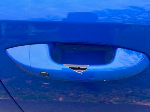 Used 2018 Kia Stinger GT image 30