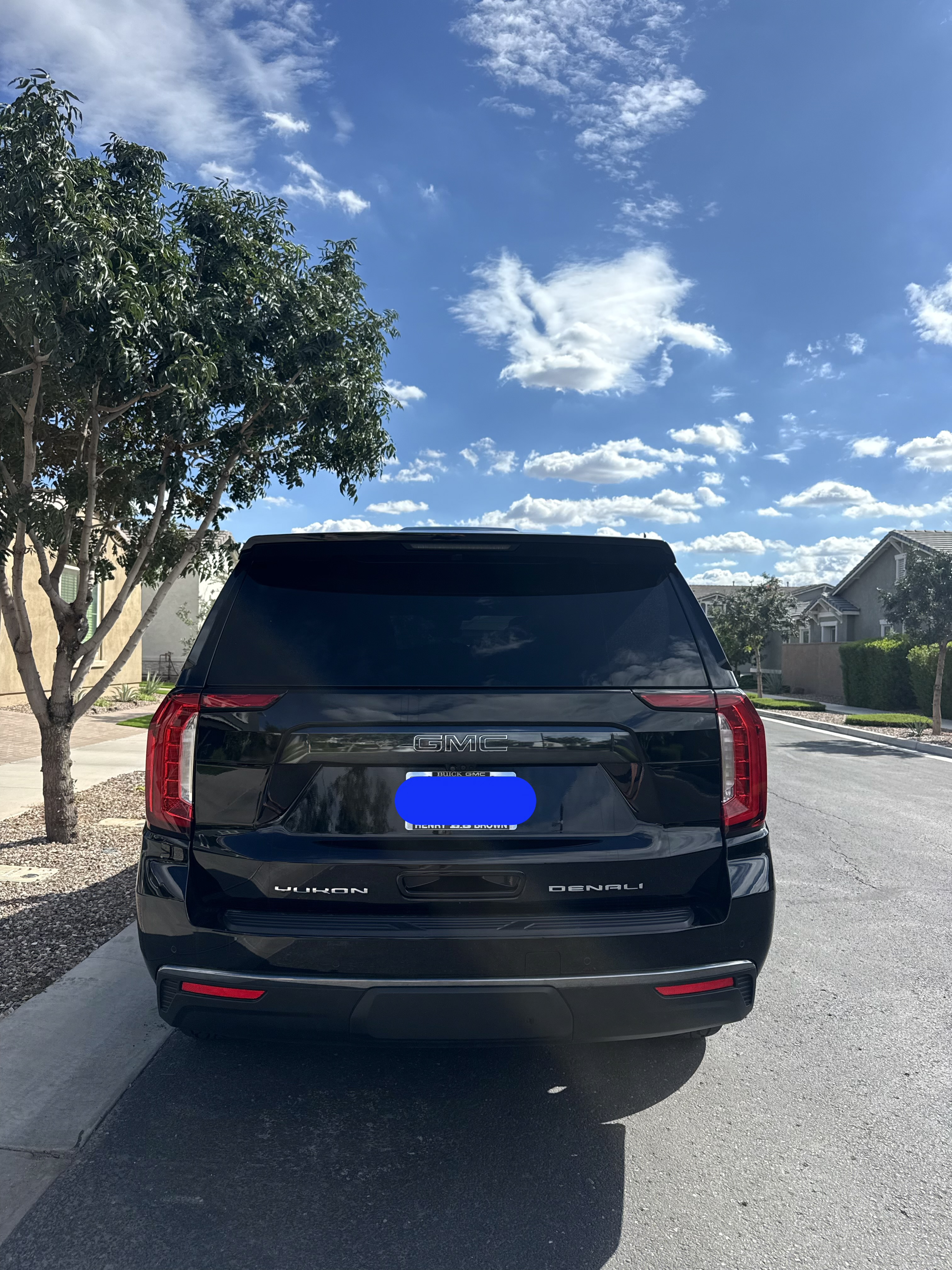 Used 2023 GMC Yukon Denali Ultimate AWD/4WD image 4