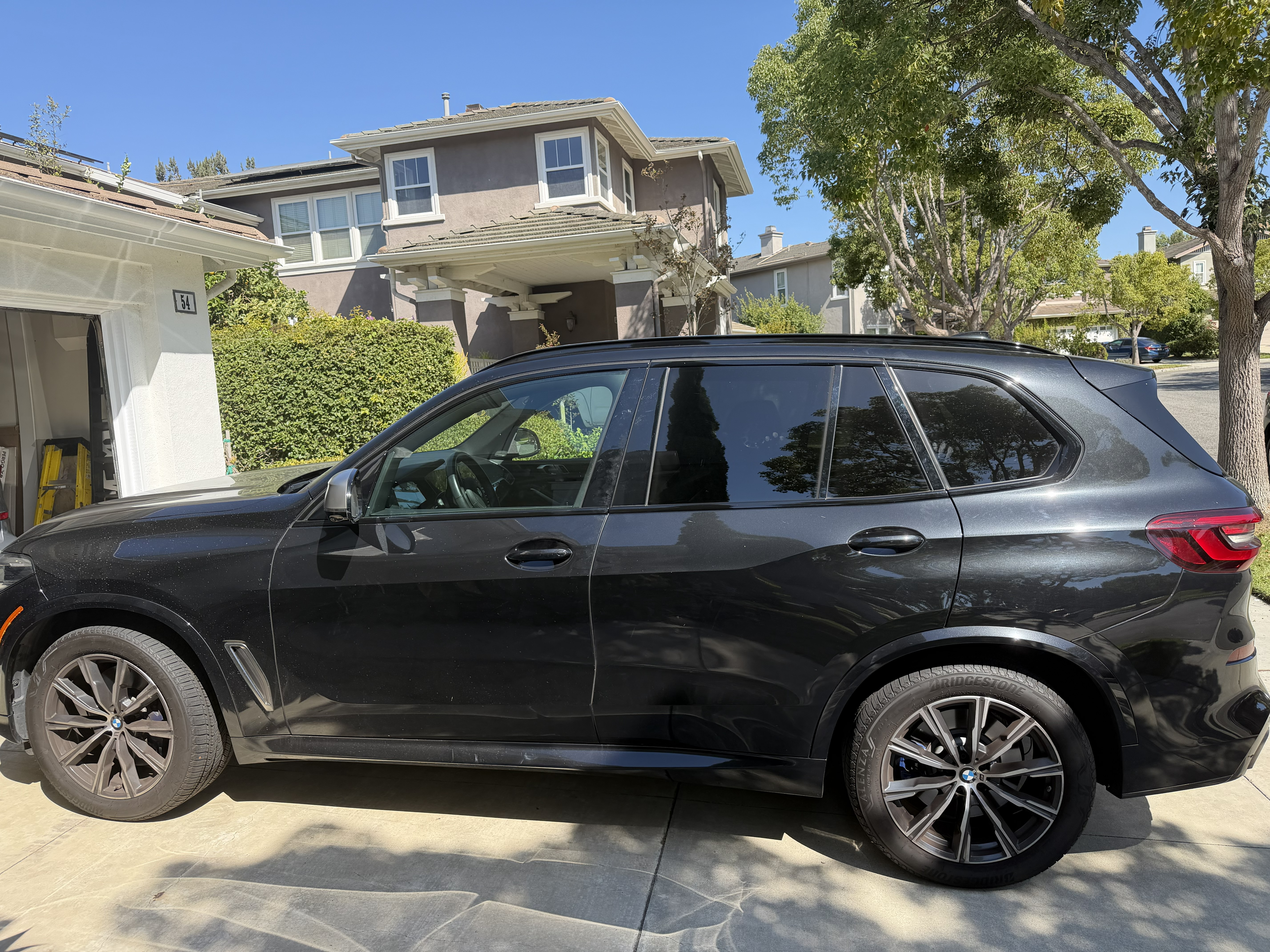 Used 2021 BMW X5 M50i w/ Premium Package AWD/4WD image 4