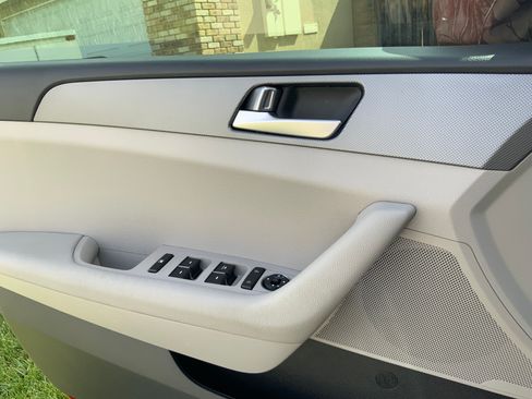 Used 2017 Hyundai Sonata SE image 13